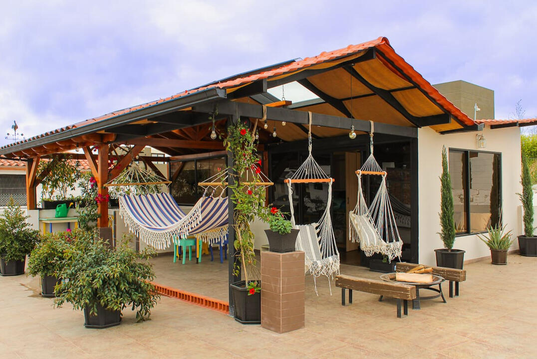 Terraza con hamacas